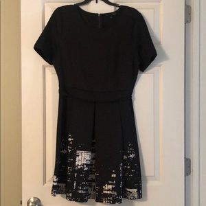 Short sleeve city dress